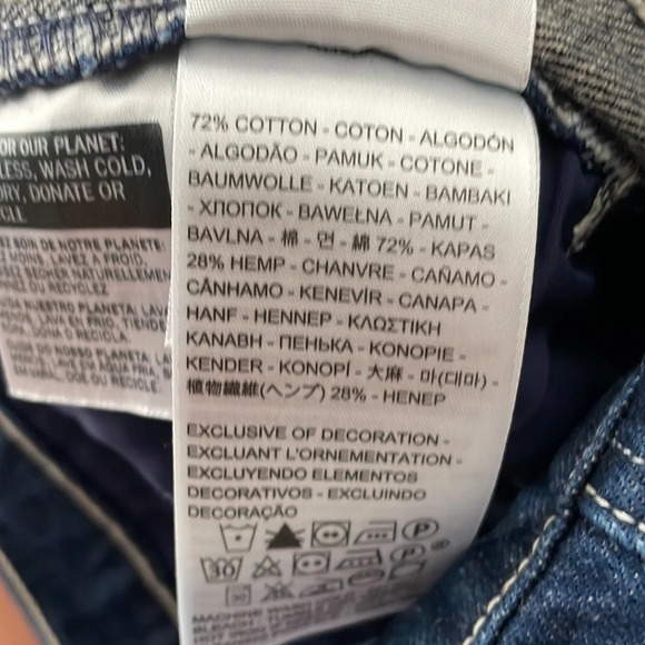 LEVI'S RED WOMEN'S LOW-RISE TWISTED SLIM BLUE DENIM SKIRT SIZE MEDIUM - Picture 14 of 16